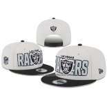 Gorra Las Vegas Raiders 2023 NFL Draft 9FIFTY Snapback Crema Negro